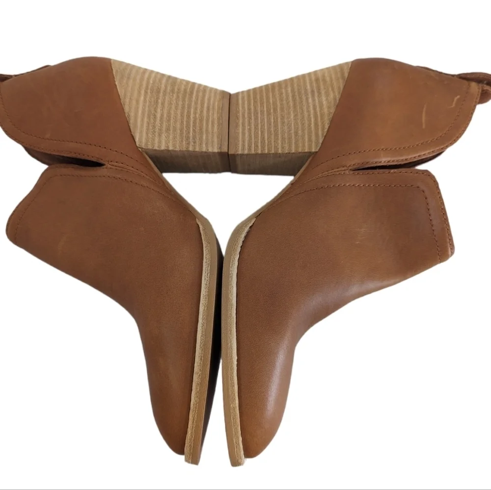 Jeffrey Campbell Rosalee Tan Bootie.  Size 7